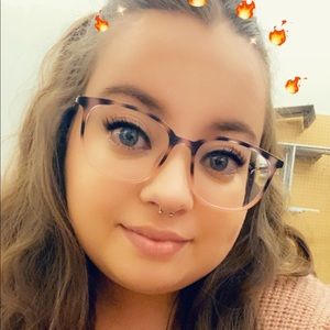 Meet your Posher, Vanessa